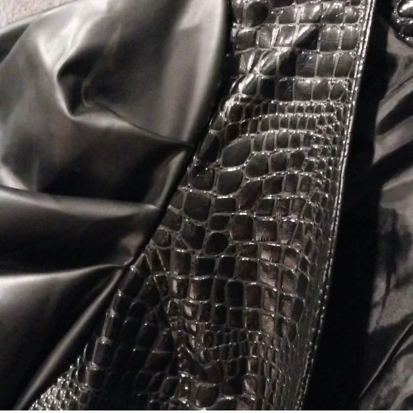 AKIRA Black Textured Puff Sleeve Blazer - Picture 4 of 4